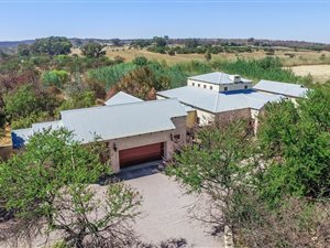 3 Bed House in Leeuwfontein