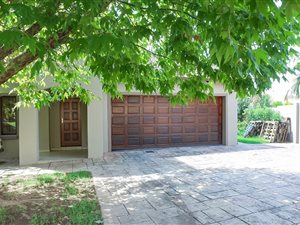 3 Bedroom House in Thatchfield