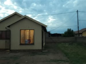2 Bed House in Lakeside