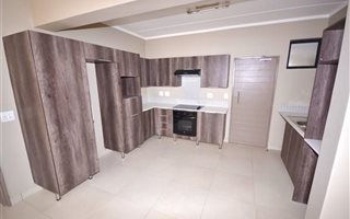 2 Bedroom Apartment in Carlswald Estate