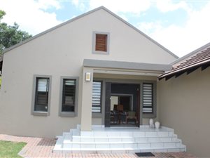 4 Bed House in Sonheuwel