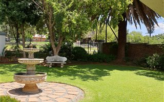 40 m² Commercial space in Waterkloof