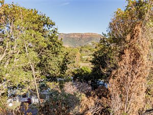 3024 m² Land available in Constantia