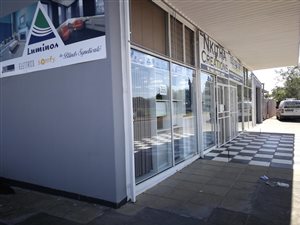 393 m² Commercial space in New Park