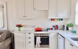 2 Bedroom Apartment in Claremont Upper