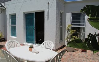 1 Bedroom Apartment in Pinelands