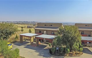 2 Bedroom Apartment in Jackal Creek (Northriding)