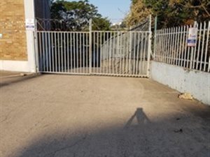 800 m² Commercial space in Overport