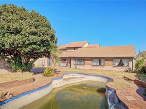 4 Bed House in Fleurhof