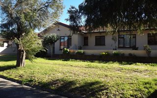 6 Bedroom House in Belhar