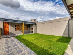 2 Bed House in Thornhill