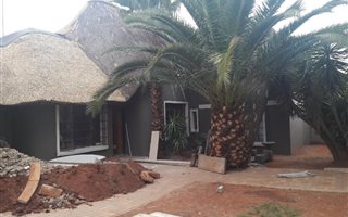 3 Bedroom House in Eike Park