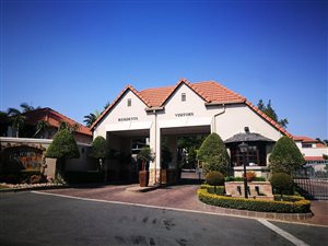2 Bed Townhouse in Lonehill