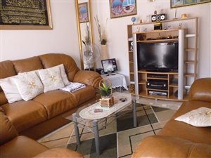 3 Bed House in Zakariyya Park