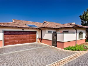 3 Bedroom Simplex in Le Domaine