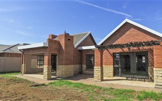 3 Bedroom House in Bayswater