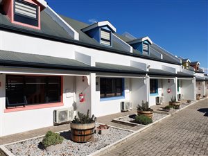 820 m² Commercial space in Westhill