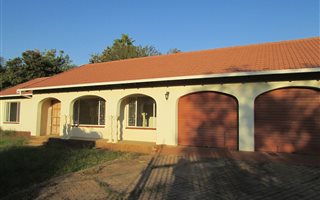 3 Bedroom House in Ifafi