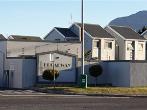 1 Bed Apartment in Strand South
