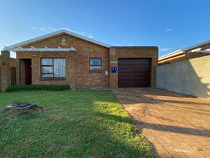 3 Bed Apartment in Knysna Central