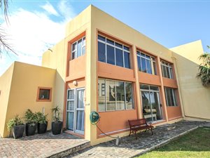 4 Bed House in Beachview