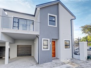 3 Bed Townhouse in Durbanville Central