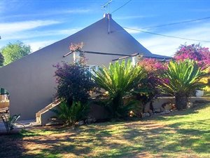 4 Bedroom House in De Rust