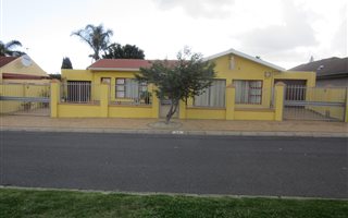 4 Bedroom House in Welgelegen