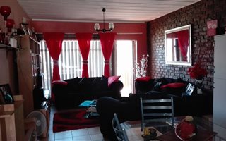 2 Bedroom Apartment in Vereeniging Central