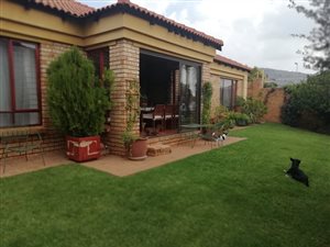 3 Bed Townhouse in Pinehaven