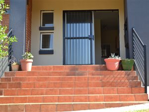 2 Bed Apartment in Ruimsig