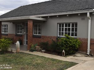 3 Bed House in Manor