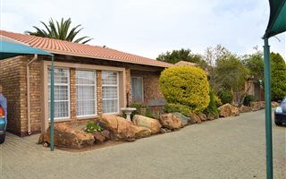 3 Bedroom Townhouse in Brackendowns