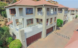 3 Bedroom Townhouse in Winchester Hills