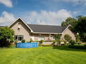 5000 m² Farm in Hartbeesfontein