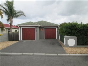 3 Bed House in Twin Palms