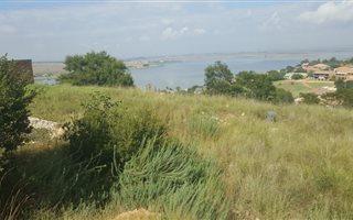 722 m² Land available in Aqua Vista