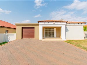3 Bed House in Heatherview