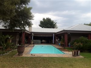 4 Bed House in Kameelfontein and surrounds