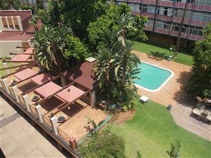3 Bed Flat in Muckleneuk