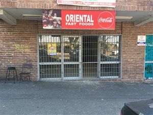 60 m² Retail Space in Escombe