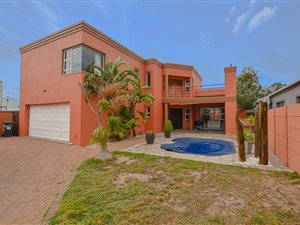 4 Bed House in Parklands