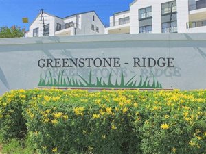 3 Bed Flat in Greenstone Ridge