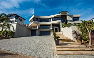 4 Bedroom House in Plattekloof