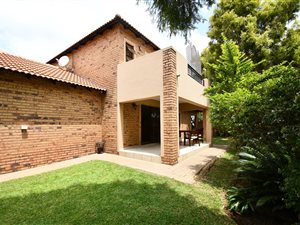 3 Bed Townhouse in Hazeldean (Silverlakes Surroundings)