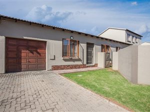 3 Bed Townhouse in Country View