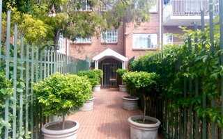 3 Bedroom Apartment in Woodmead