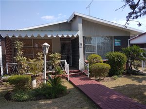 3 Bed House in Zinniaville