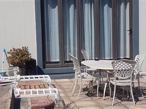 1 Bed Garden Cottage in Winston Park