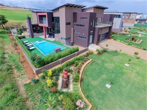 4 Bed House in Eye of Africa